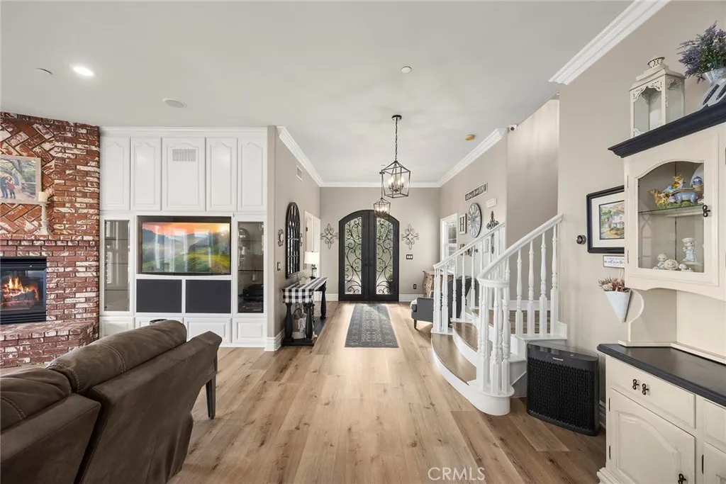 3871 Crest, Yorba Linda, California 92886 home-pic-8
