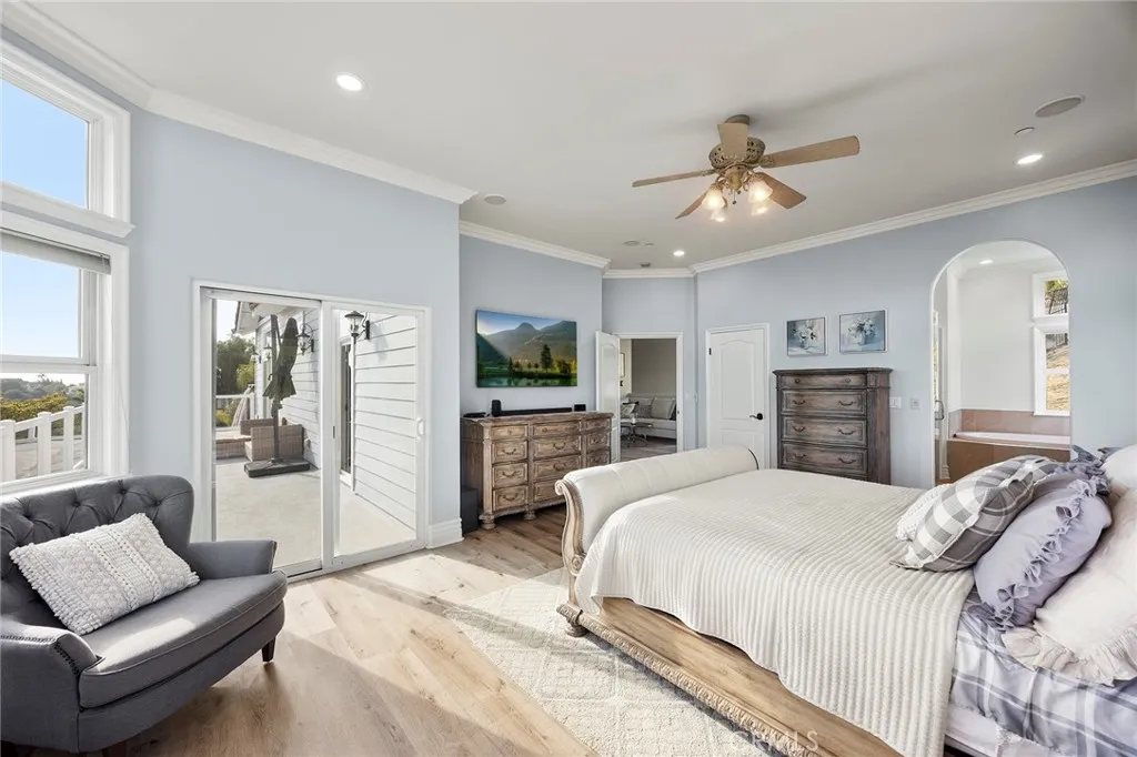 3871 Crest, Yorba Linda, California 92886 home-pic-40