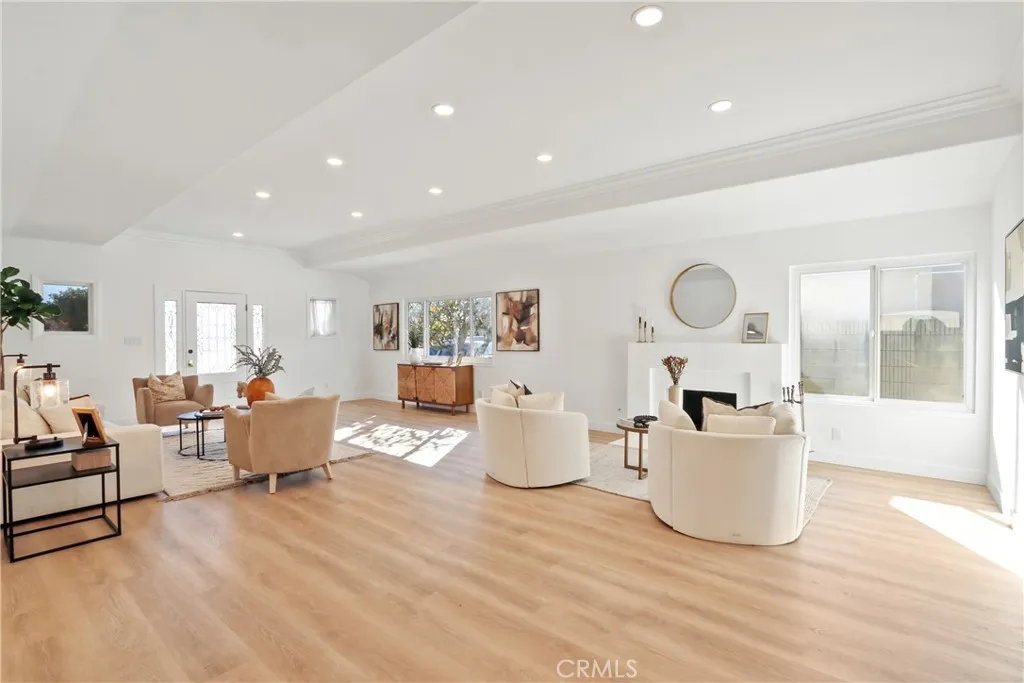 5633 Lakia, Cypress, California 90630 home-pic-6