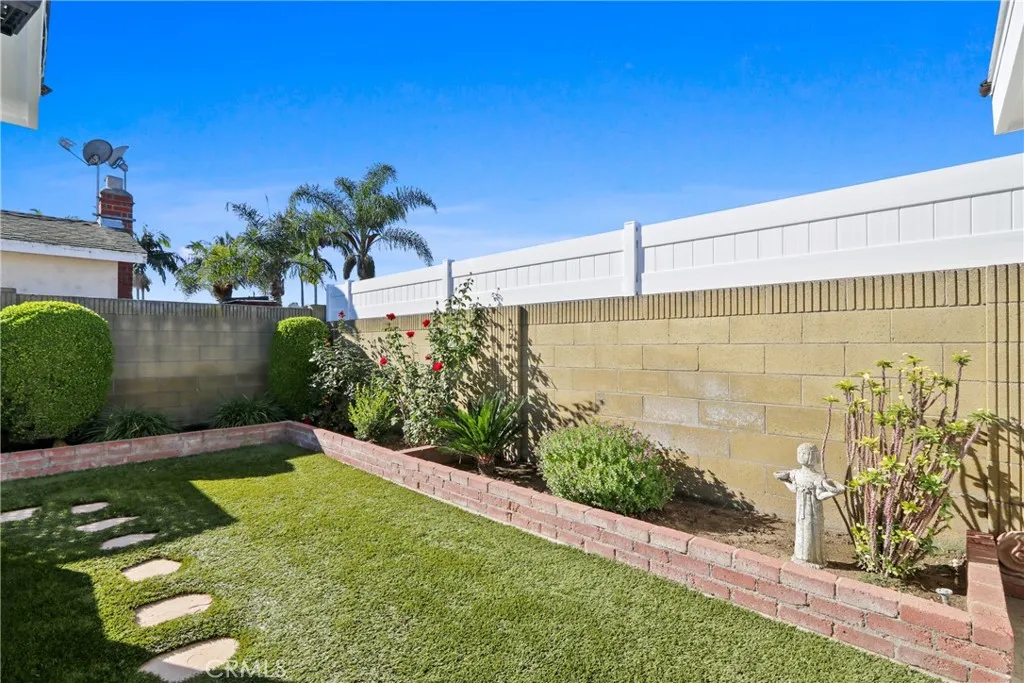 5633 Lakia, Cypress, California 90630 home-pic-23