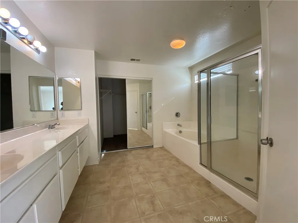 11971 Pepperwood, Victorville, California 92392 home-pic-3