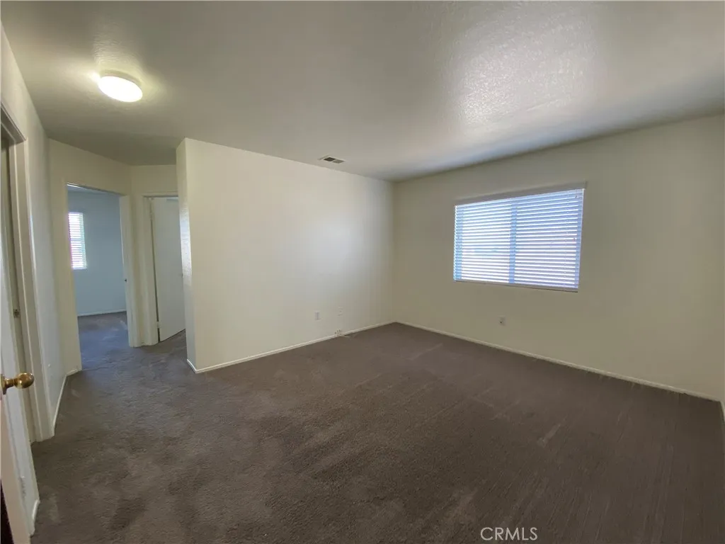 11971 Pepperwood, Victorville, California 92392 home-pic-4