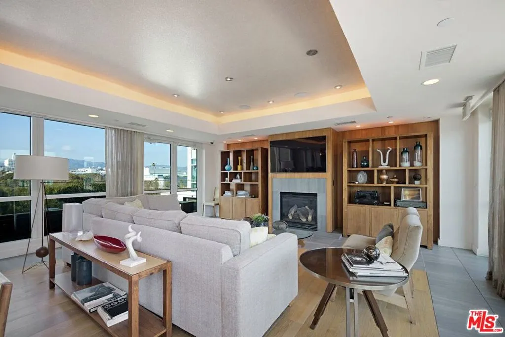 1705 Ocean Ave, Santa Monica, California 90401 home-pic-36
