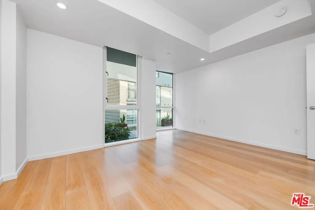 1705 Ocean Ave, Santa Monica, California 90401 home-pic-57