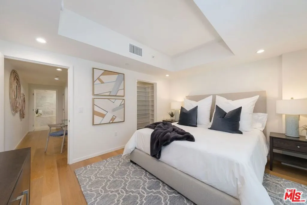 1705 Ocean Ave, Santa Monica, California 90401 home-pic-25