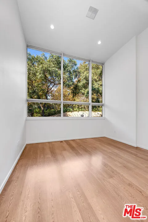 1705 Ocean Ave, Santa Monica, California 90401 home-pic-49