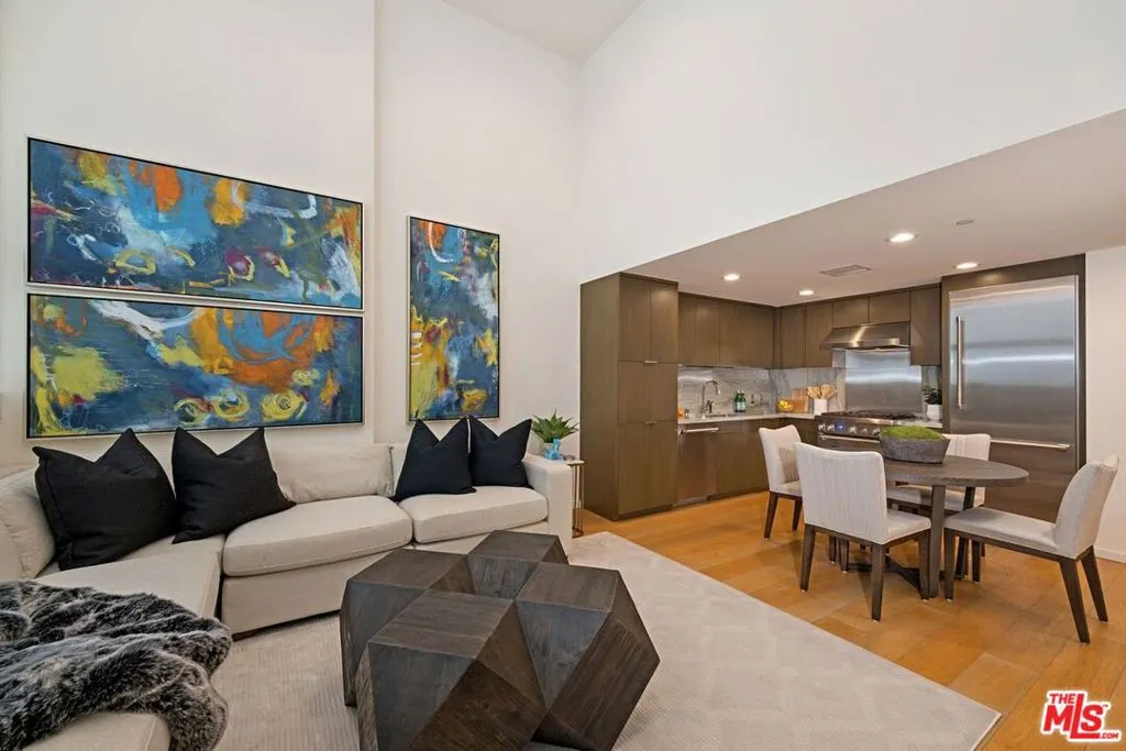 1705 Ocean Ave, Santa Monica, California 90401 home-pic-17