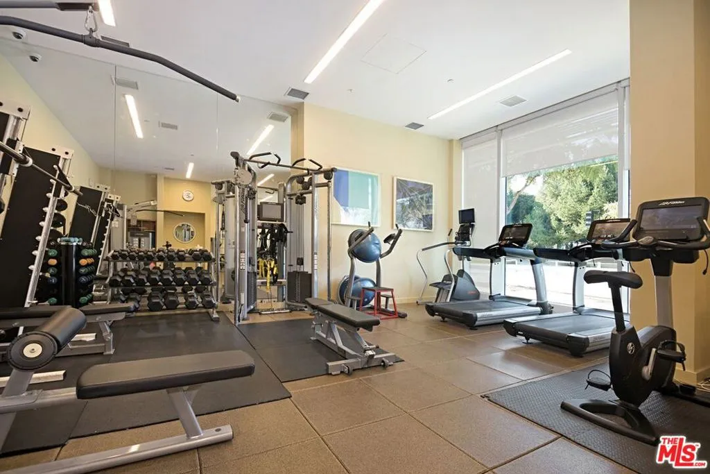 1705 Ocean Ave, Santa Monica, California 90401 home-pic-34