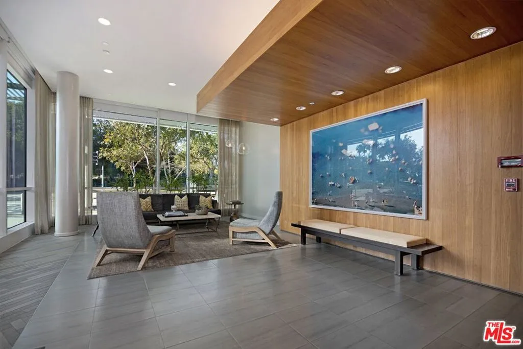 1705 Ocean Ave, Santa Monica, California 90401 home-pic-32