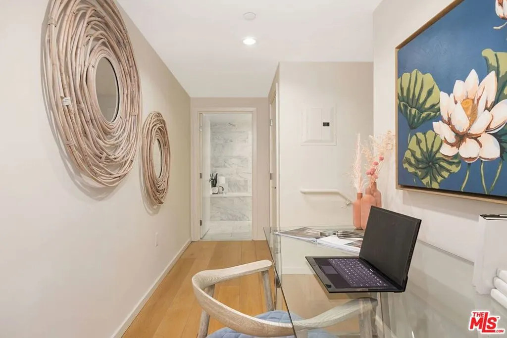 1705 Ocean Ave, Santa Monica, California 90401 home-pic-19