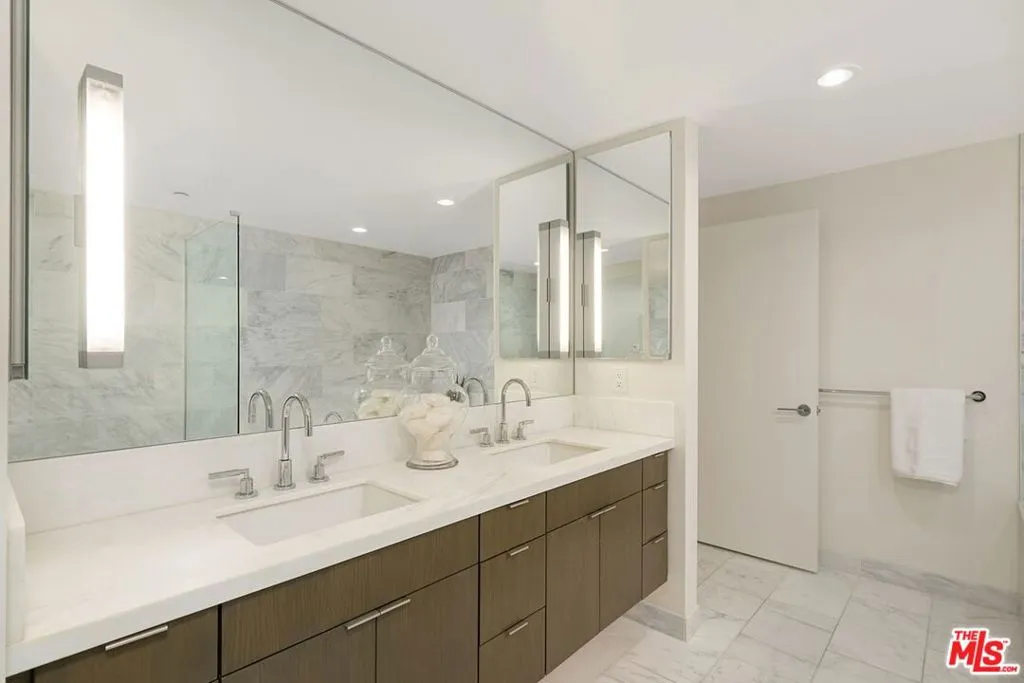 1705 Ocean Ave, Santa Monica, California 90401 home-pic-20