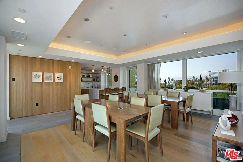 1705 Ocean Ave, Santa Monica, California 90401 home-pic-37