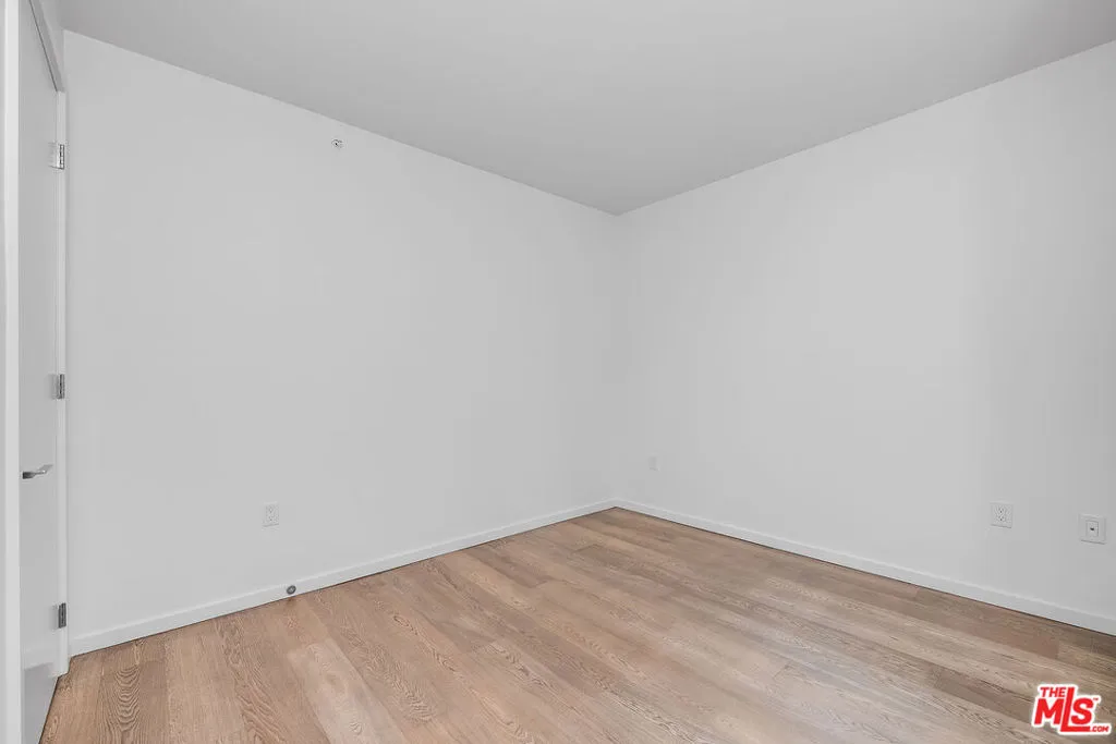 1705 Ocean Ave, Santa Monica, California 90401 home-pic-53