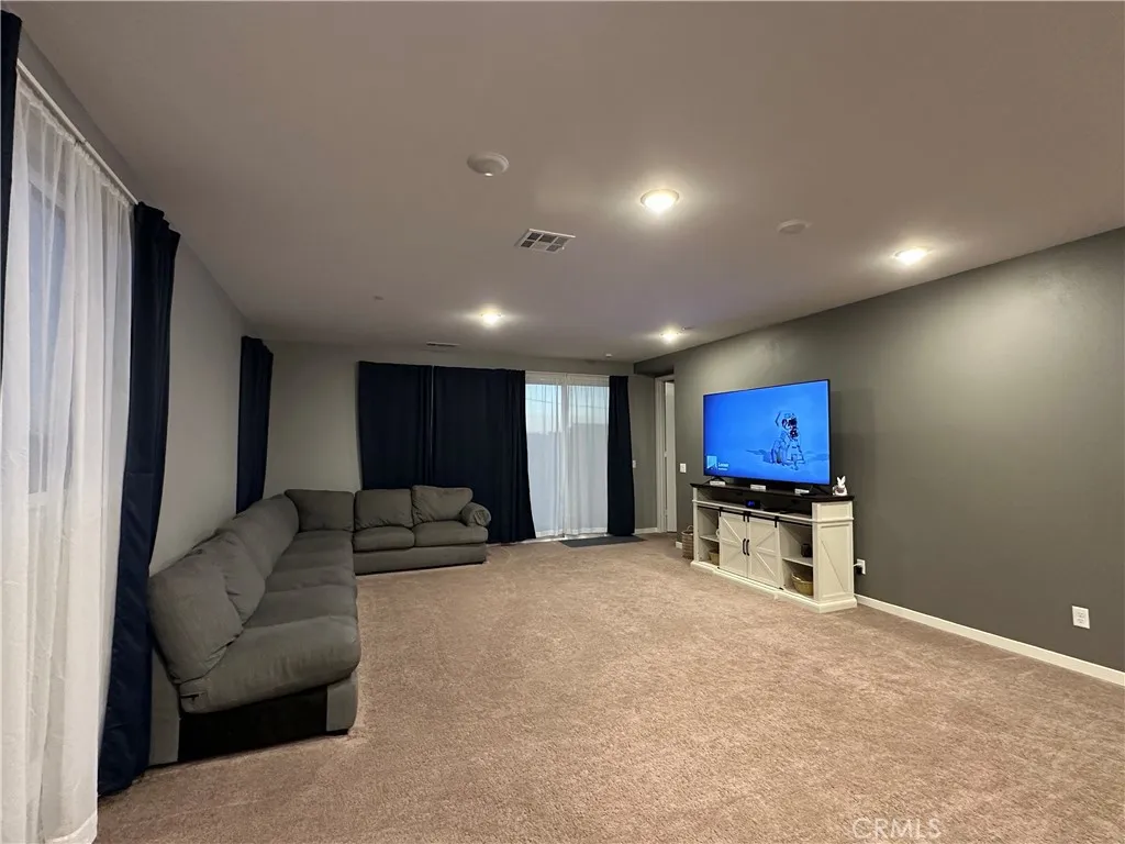 1351 Fiddleleaf, Banning, California 92220 home-pic-4