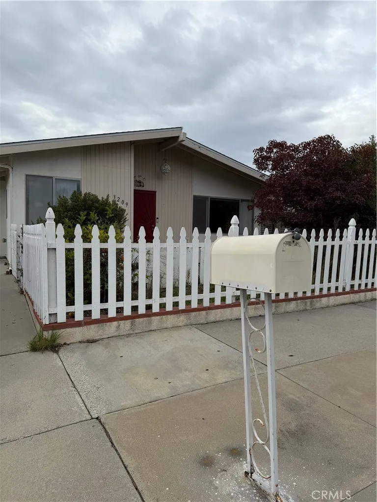 3209 Buena Hills, Oceanside, California 92056 home-pic-0