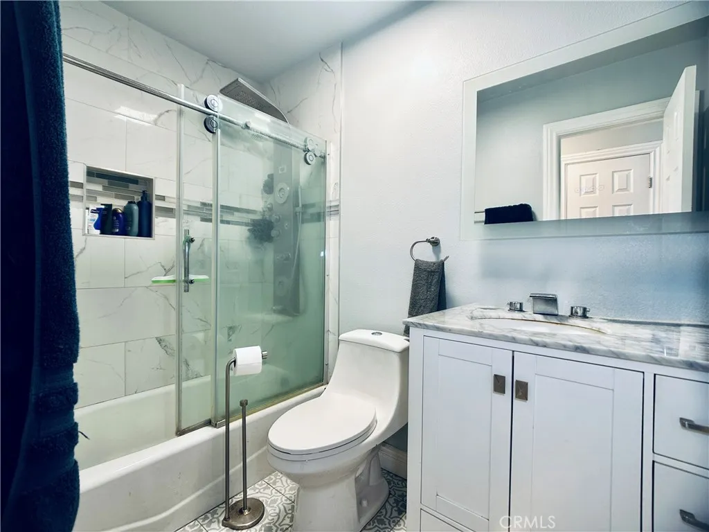7707 Bolton Avenue, Riverside, California 92503 home-pic-17
