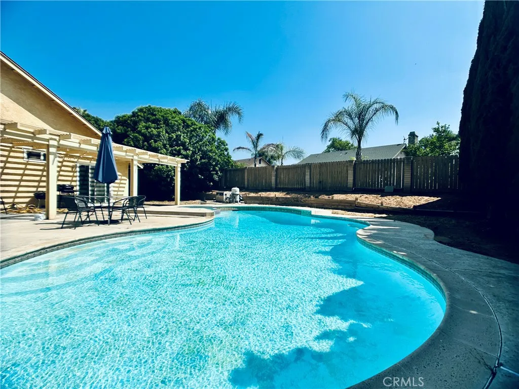 7707 Bolton Avenue, Riverside, California 92503 home-pic-28