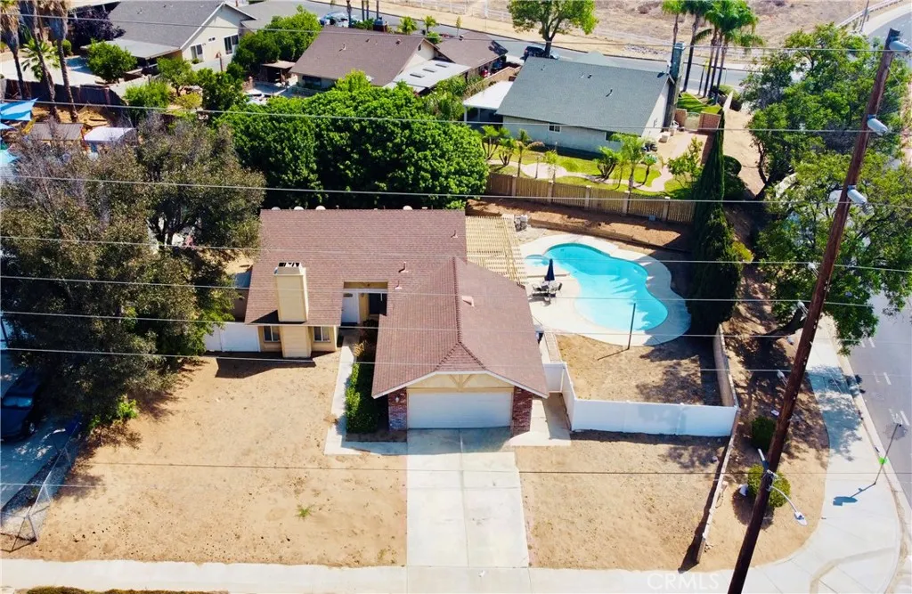 7707 Bolton Avenue, Riverside, California 92503 home-pic-10