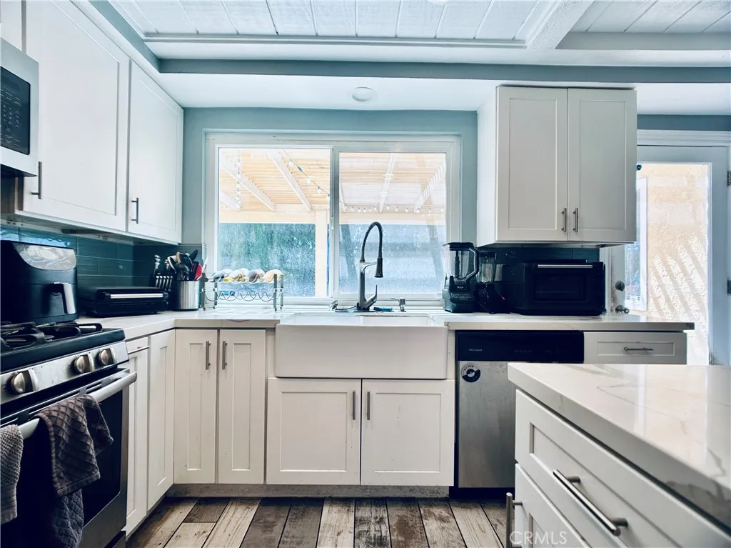 7707 Bolton Avenue, Riverside, California 92503 home-pic-25