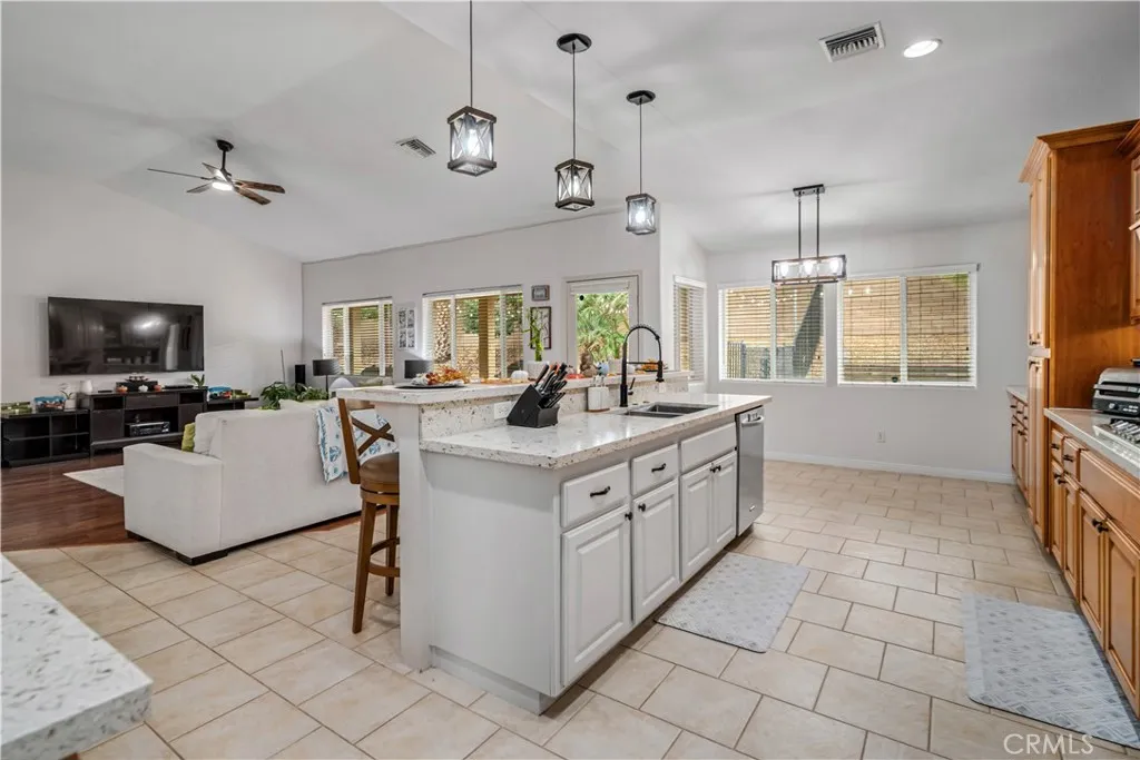6512 Parker, Palmdale, California 93551 home-pic-12
