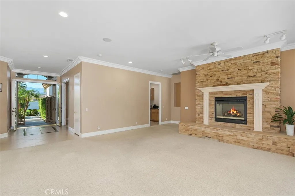 44288 Mesquite, Indian Wells, California 92210 home-pic-2