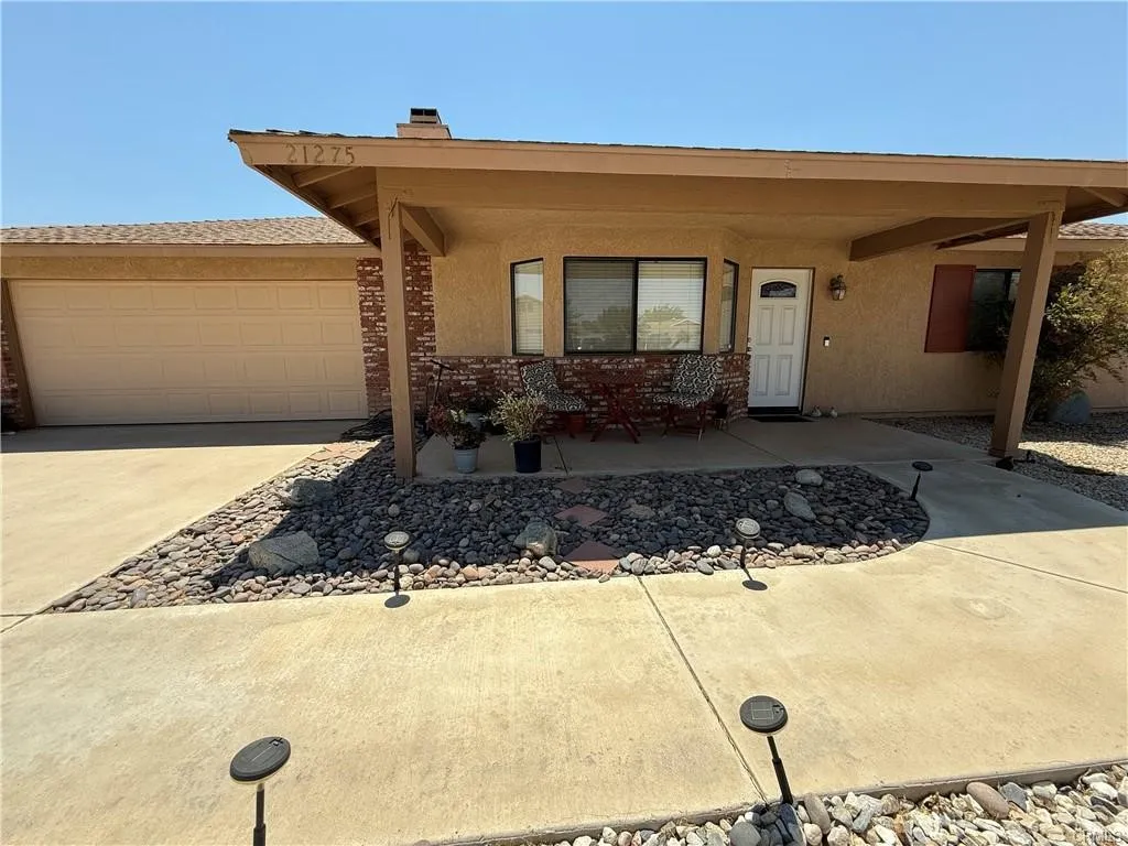 21275 Pocomoke Road, Apple Valley, California 92308 home-pic-0