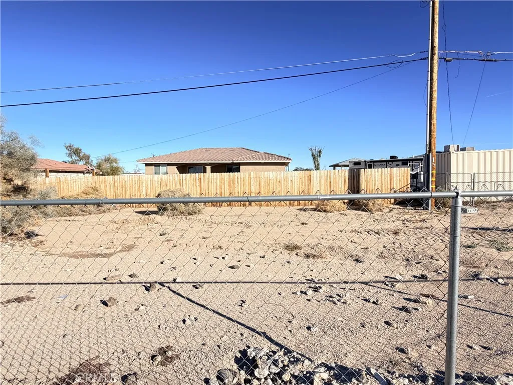 6963 Utah Trail, 29 Palms, California 92277 home-pic-23