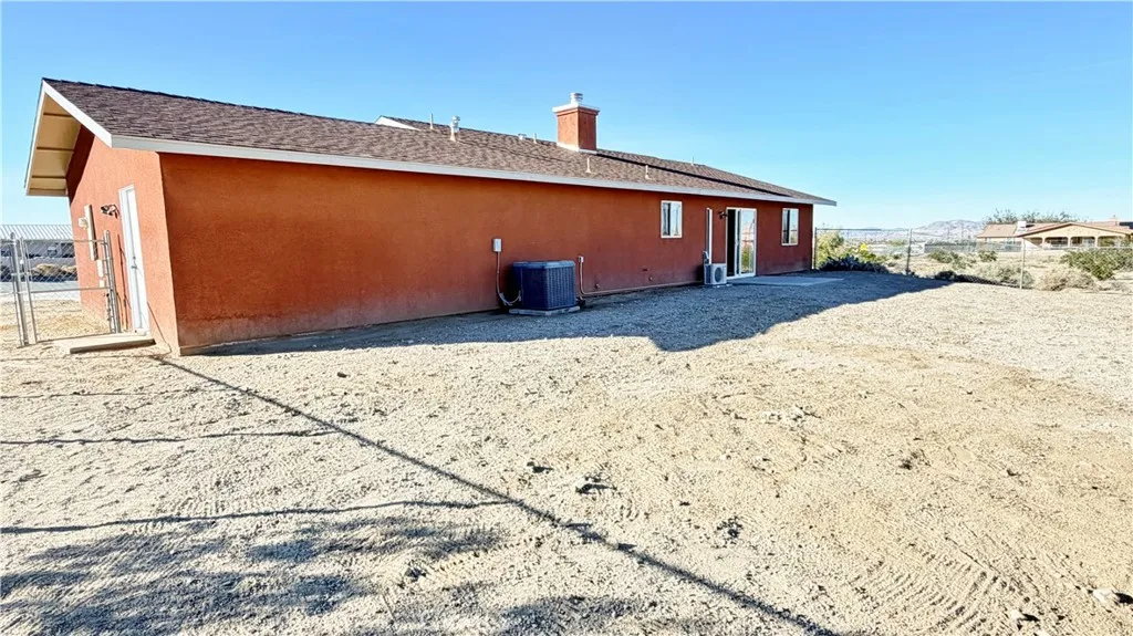 6963 Utah Trail, 29 Palms, California 92277 home-pic-26