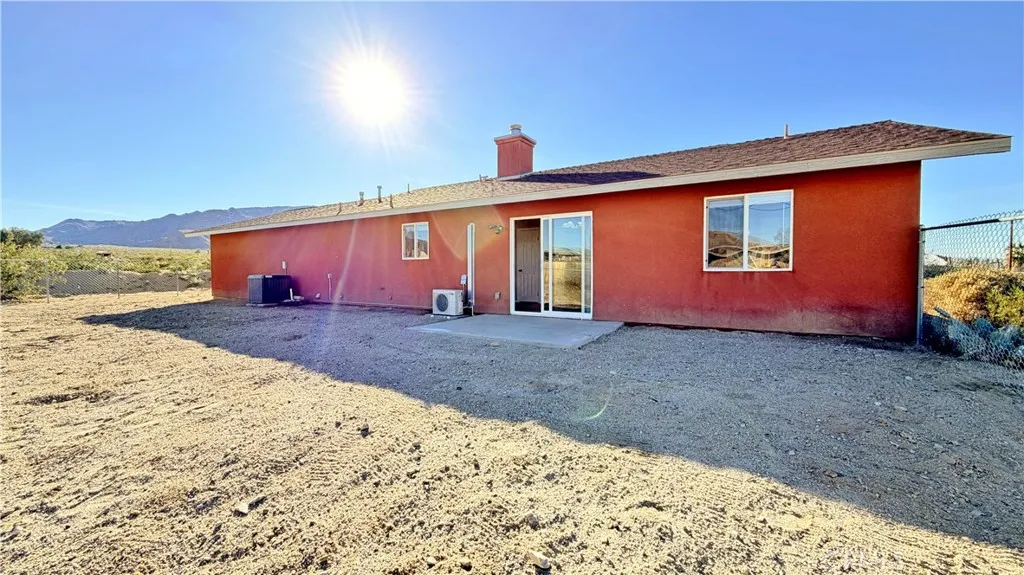 6963 Utah Trail, 29 Palms, California 92277 home-pic-25