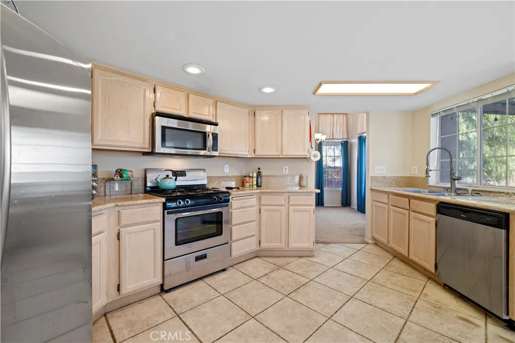 45116 Price Lane, Lancaster, California 93535 home-pic-8