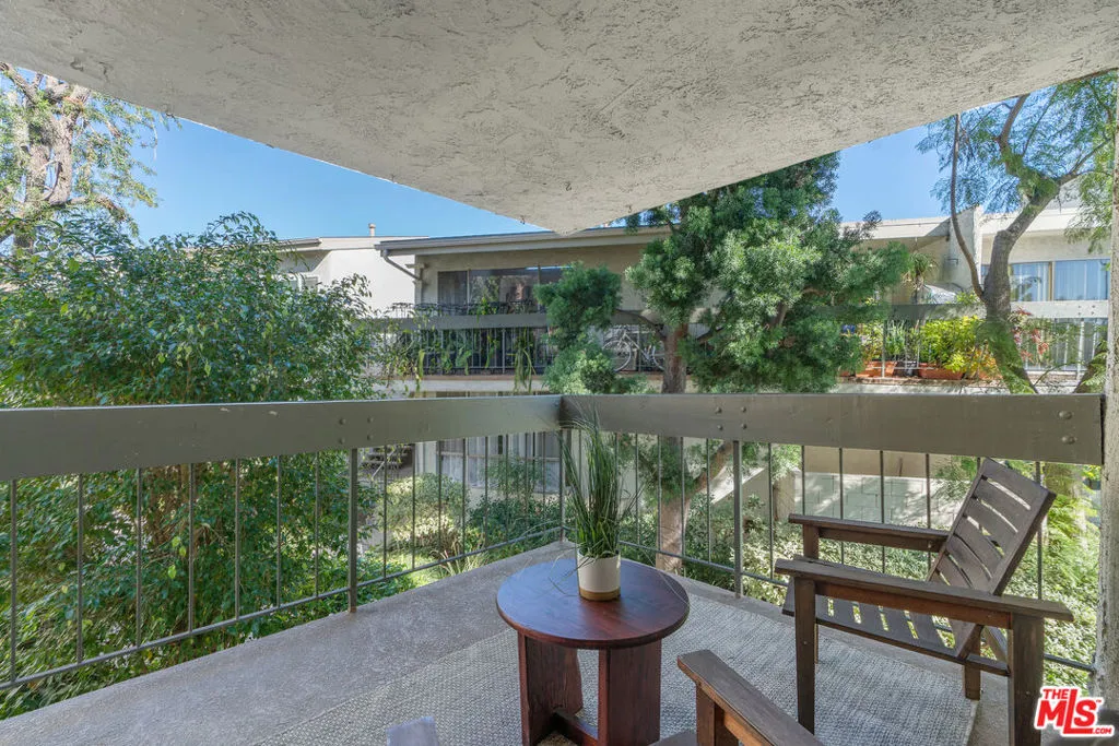 4900 Overland Avenue 243, Culver City, California 90230 home-pic-22