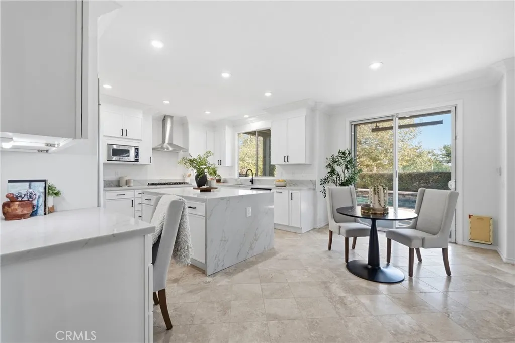 2 Sunswept Mesa, Aliso Viejo, California 92656 home-pic-11