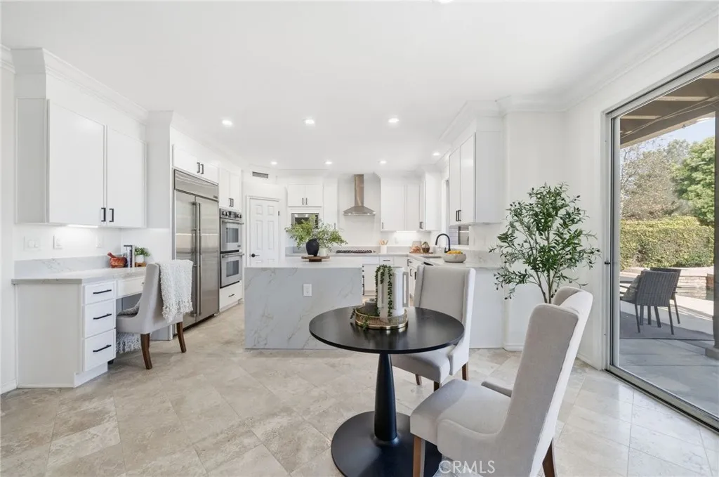 2 Sunswept Mesa, Aliso Viejo, California 92656 home-pic-10