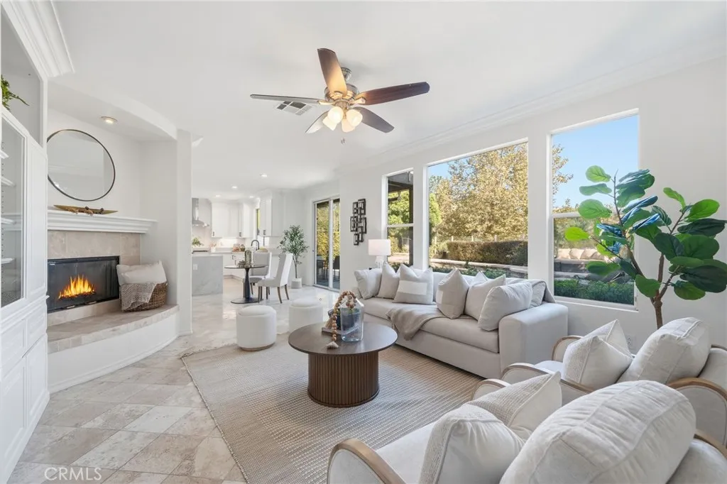 2 Sunswept Mesa, Aliso Viejo, California 92656 home-pic-8