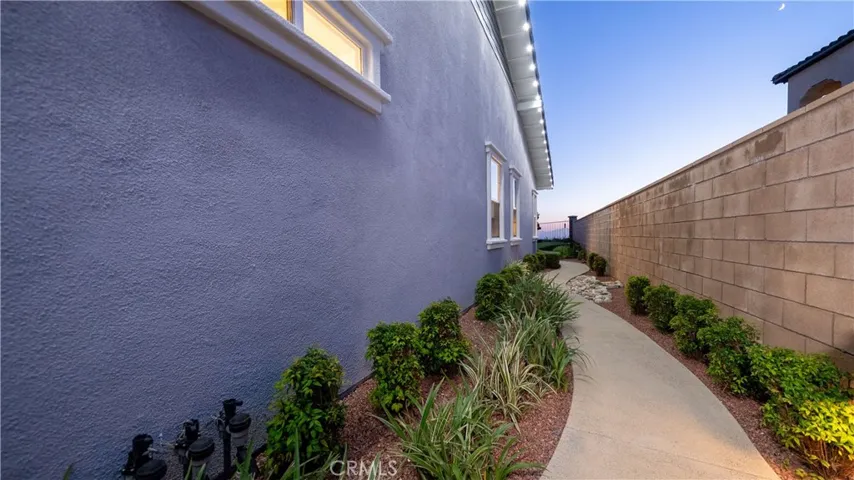 Maintained Side Yards