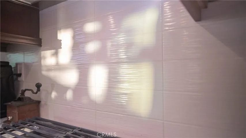 Full Backsplash