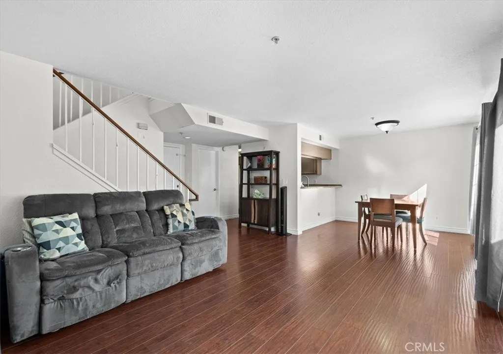 11526 Promenade Dr, Santa Fe Springs, California 90670 home-pic-4