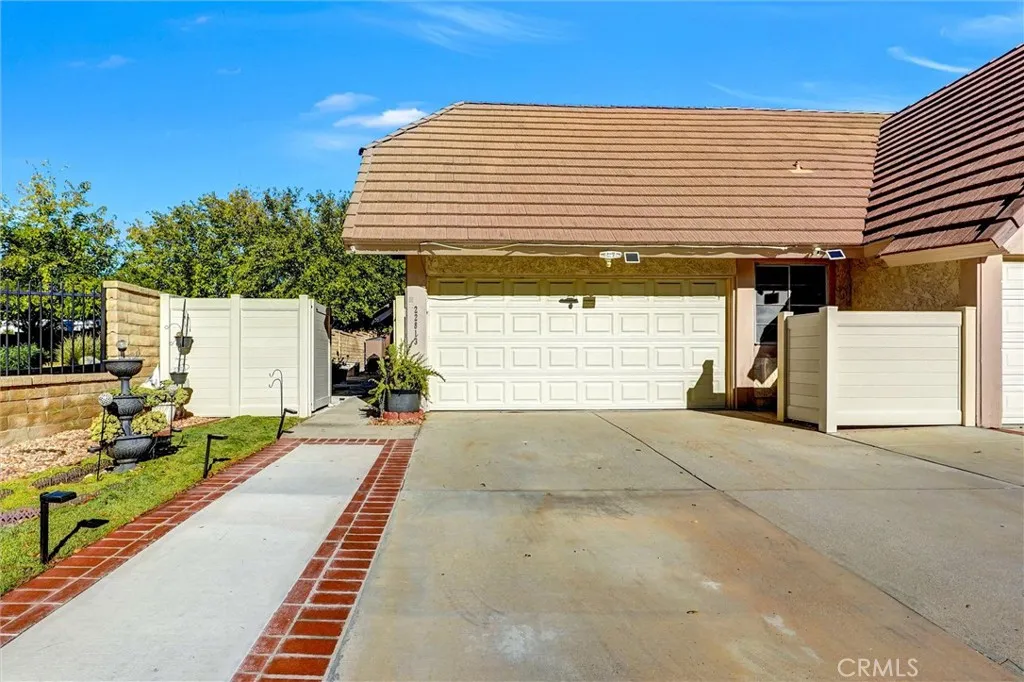 22813 Rio Clara, Valencia, California 91354 home-pic-1