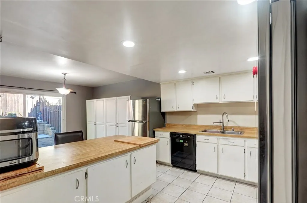22813 Rio Clara, Valencia, California 91354 home-pic-5