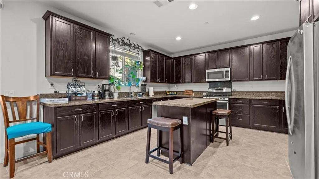 17948 Yellow Dock Way, San Bernardino, California 92407 home-pic-15