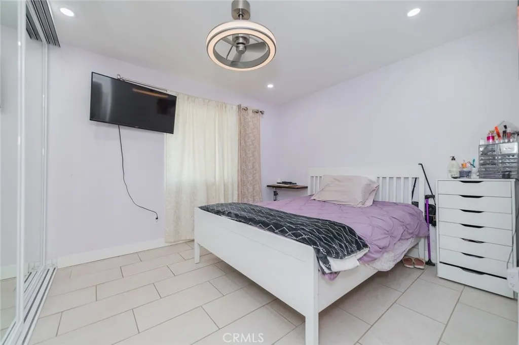 9978 Clydesdale Avenue, Jurupa Valley, California 92509 home-pic-20