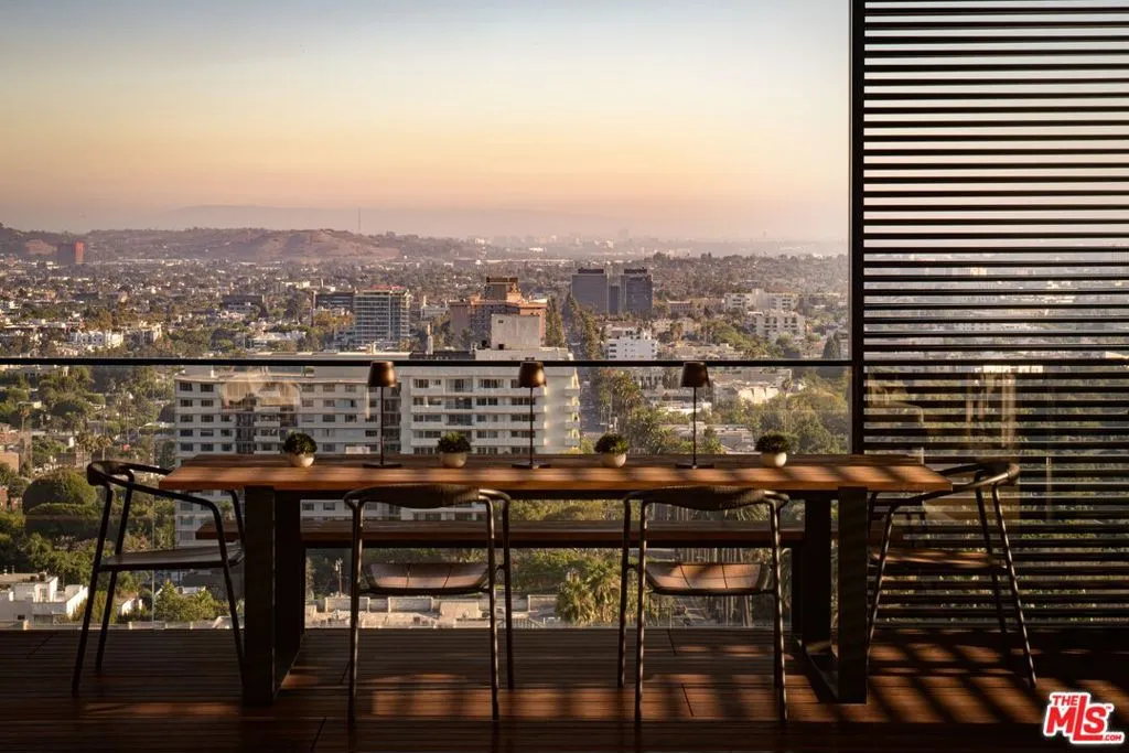 9040 Sunset Boulevard 1101, West Hollywood, California 90069 home-pic-20