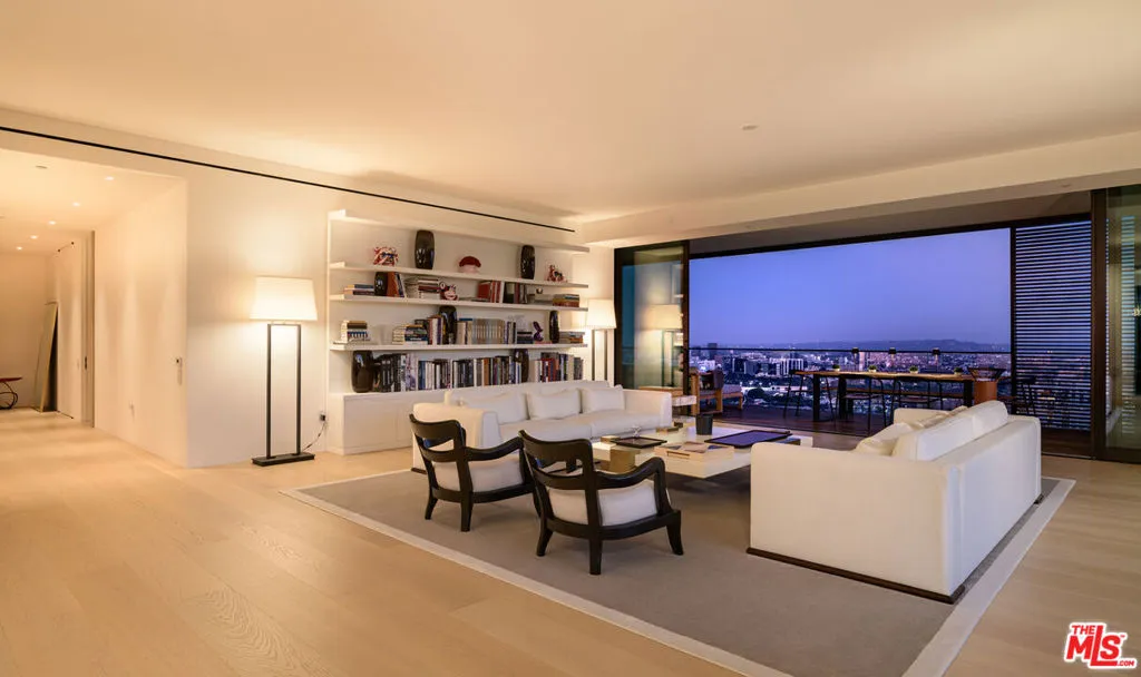 9040 Sunset Boulevard 1101, West Hollywood, California 90069 home-pic-4