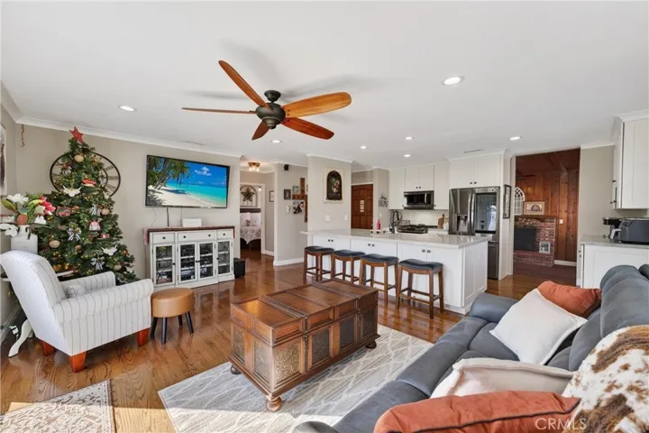 12292 Orizaba, Downey, California 90242