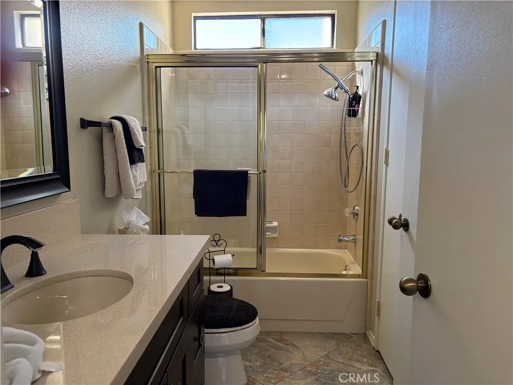 2nd Bathroom