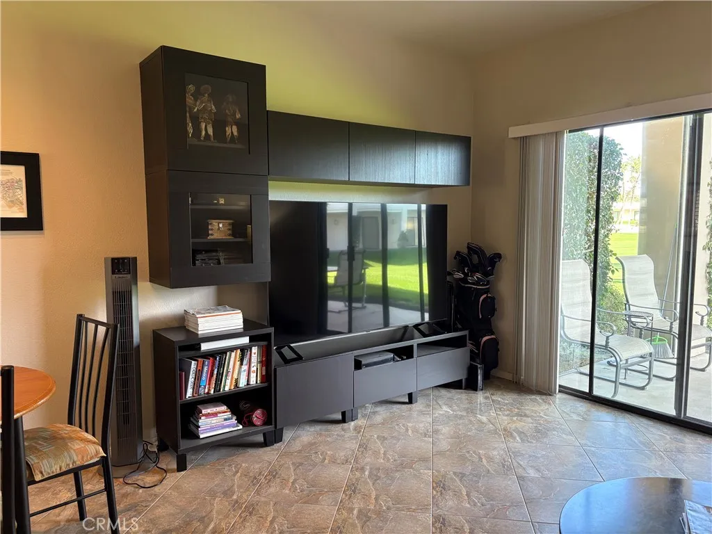 Living/Dining Area