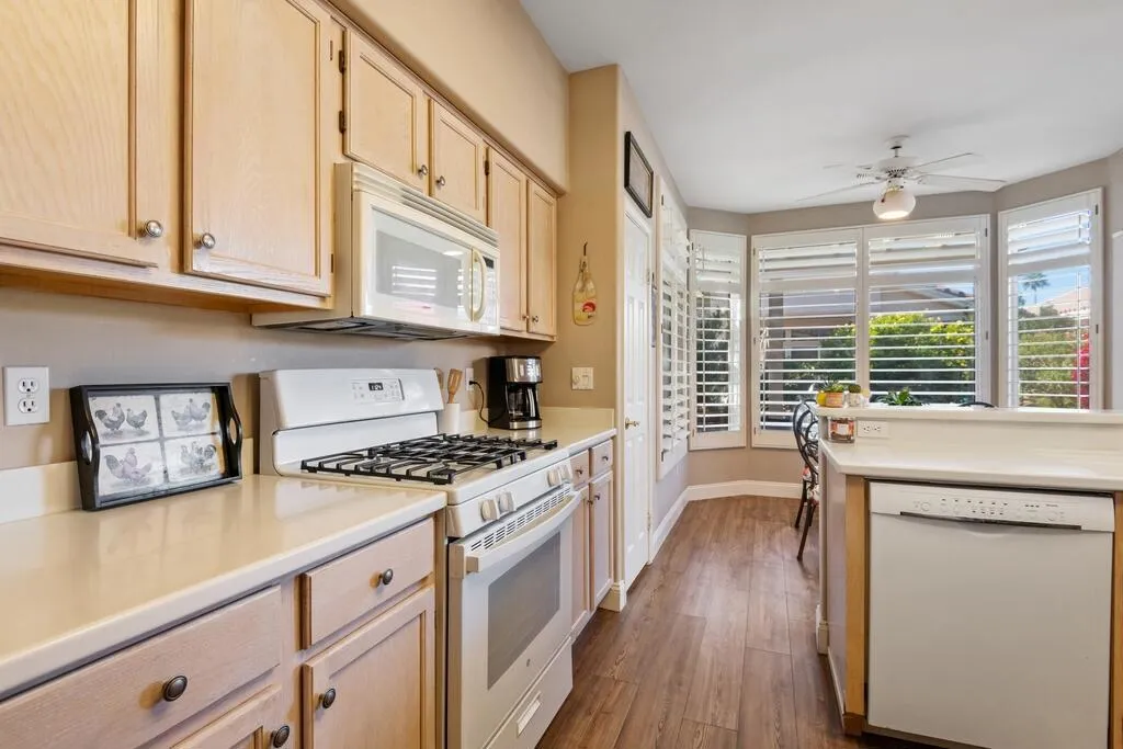 37395 Purple Shadow Road, Palm Desert, California 92211 home-pic-5