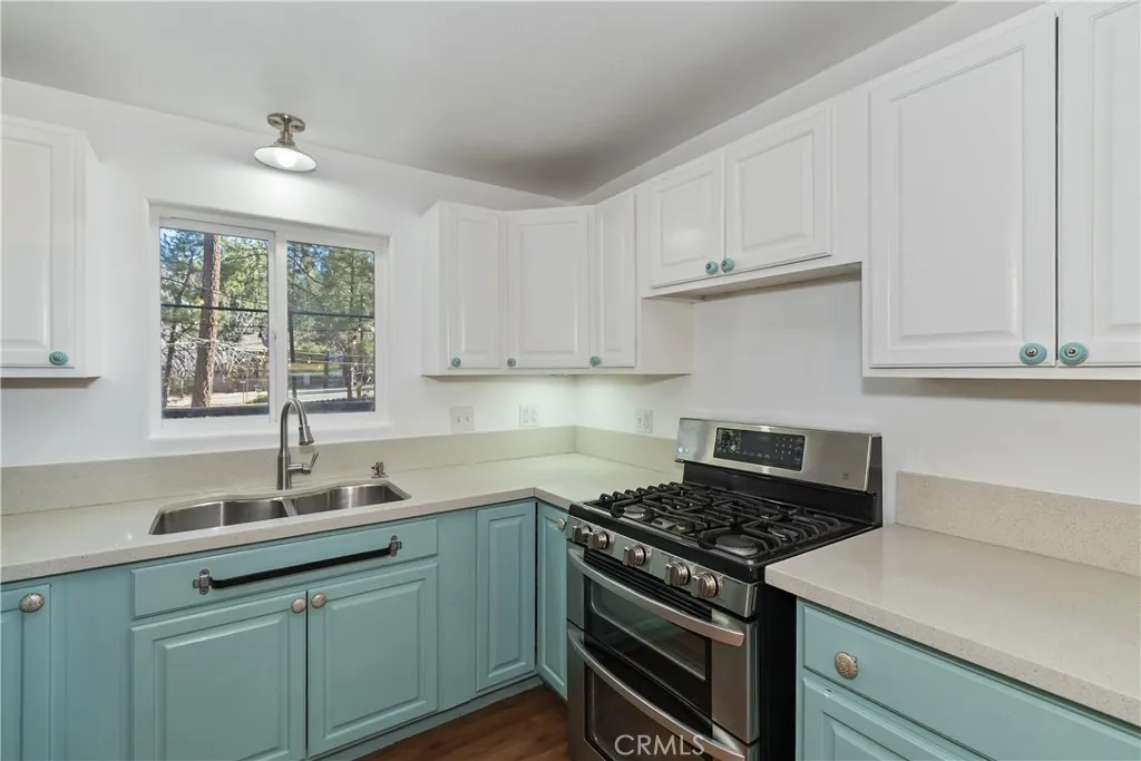 565 Golden West, Big Bear Lake, California 92315 home-pic-8