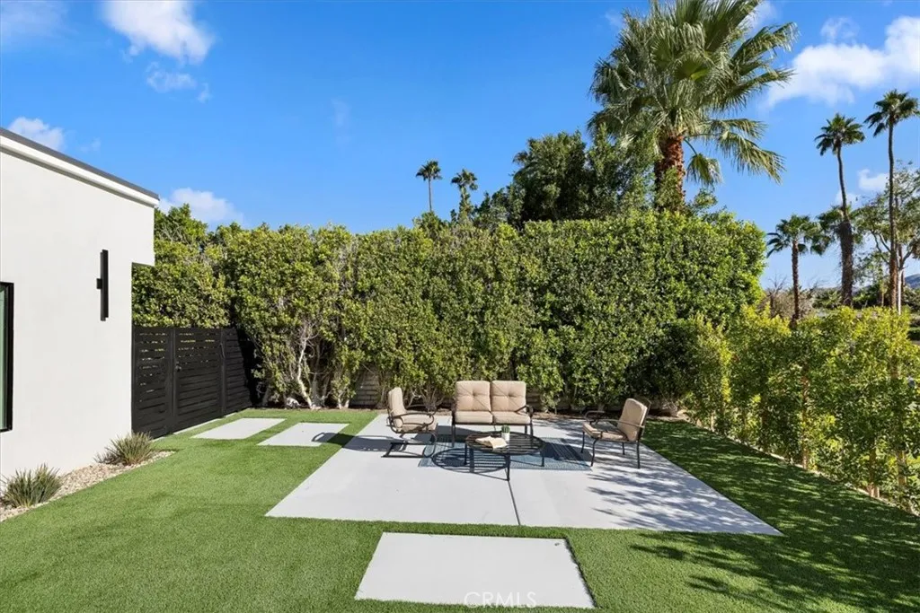 218 E Ocotillo, Palm Springs, California 92264 home-pic-32