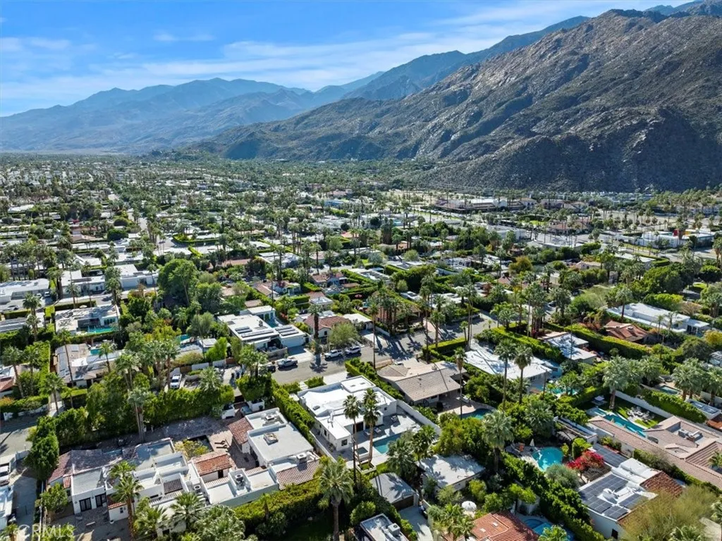 218 E Ocotillo, Palm Springs, California 92264 home-pic-12